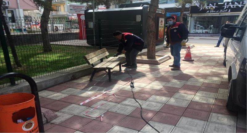 Afyonkarahisarda Parklar Bulunan Banklar Toplandi