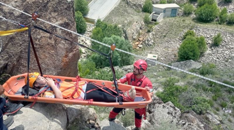 AKUT Afyonkarahisar Ekibi  yapilan Tatbikati Basari ile Tamamladi.