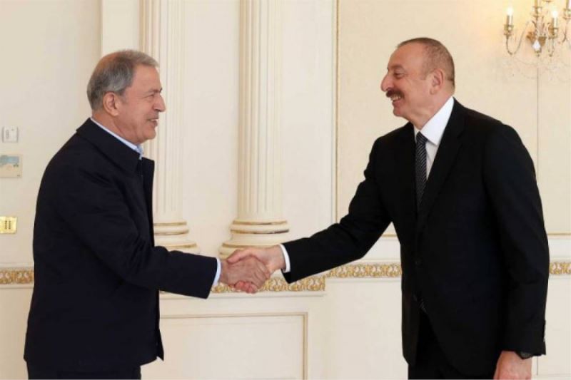 Bakan Akar kuvvet komutanlariyla Azerbaycan'da