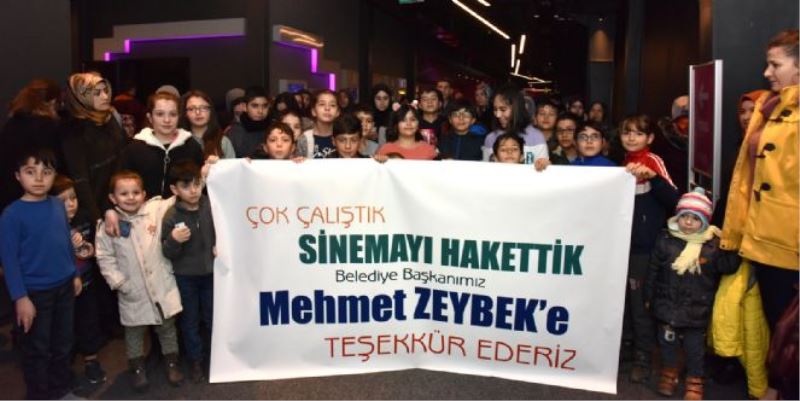 Baskan Zeybekin Tatil Hediyesi ‘Rafadan Tayfa Çocuklarla Bulustu