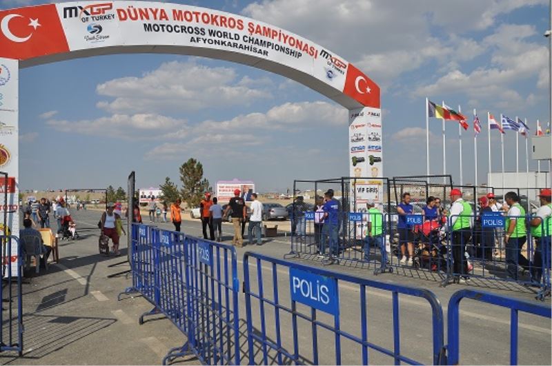 Dünya Motokros Sampiyonasinda Çok Siki Güvenlik Önlemleri .