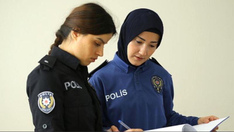 Emniyette Teskilati Yeni Üniformalarini Giymeye Basladi