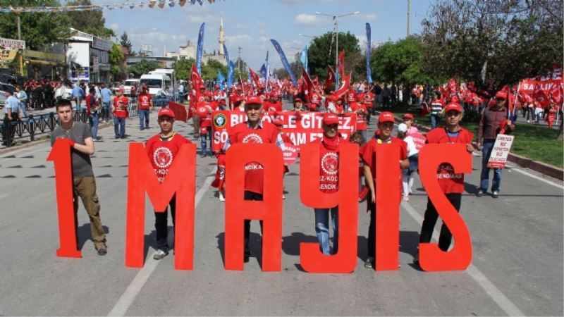 Erzurum Tarihinde Ilk Kez 1 Mayis Mitingine Ev Sahipligi Yapti.