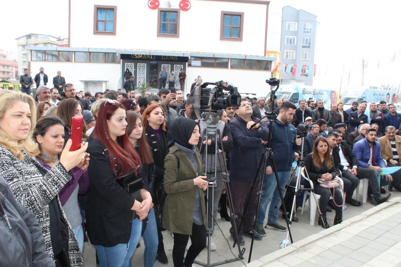 Gençlerimiz Piril Piril Sokaklarda Yürüyecek, Aydinlik Yollardan Geçecek