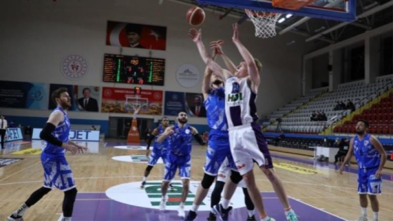 HDI Sigorta Afyon Belediye, Büyükçekmece Basketbol 79-72 ile geçti.