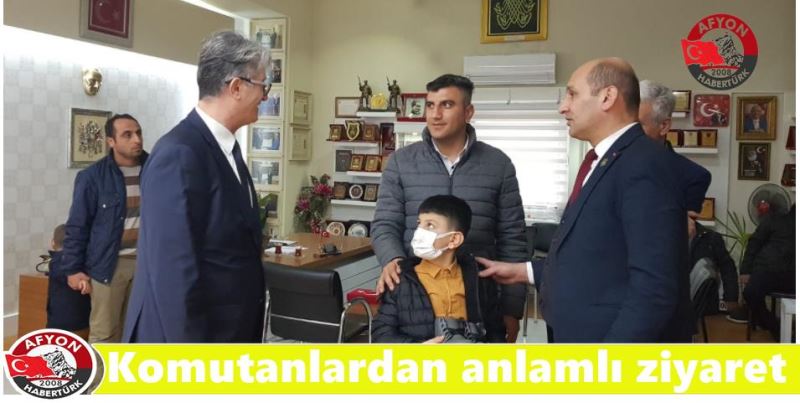 Komutanlardan anlamli ziyaret