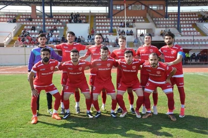 Suhut Belediye Hisarspor Isçehisarspor Engelini Geçti