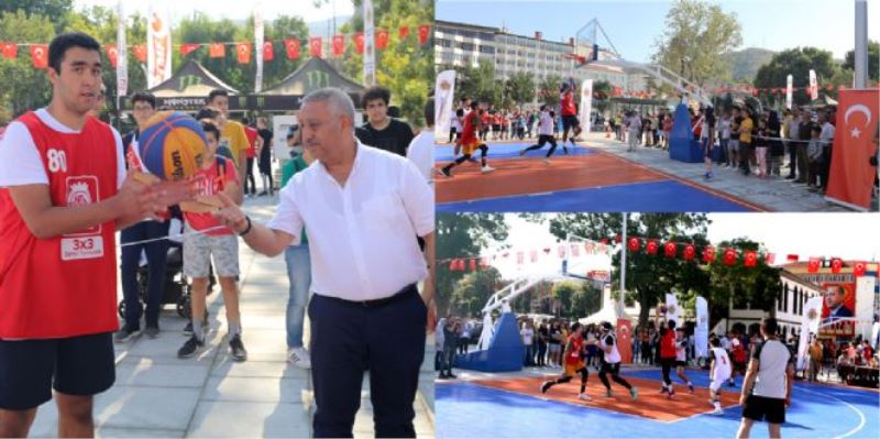 Zafer Turnuvasida Basketbol Heyecani Basladi